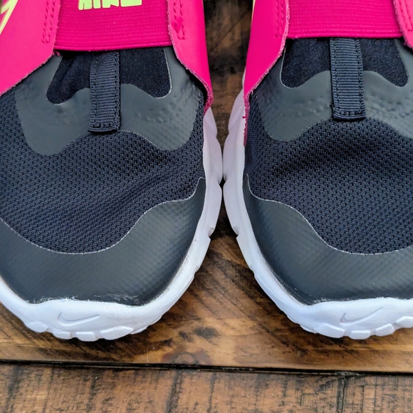 Nike Flex Runner 2 GS 'Dark Obsidian Fireberry Size 3.5Y - Picture 7 of 12
